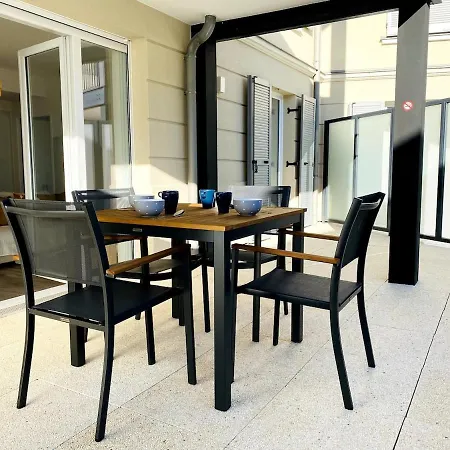 Modern 10 Min From Disneyland
